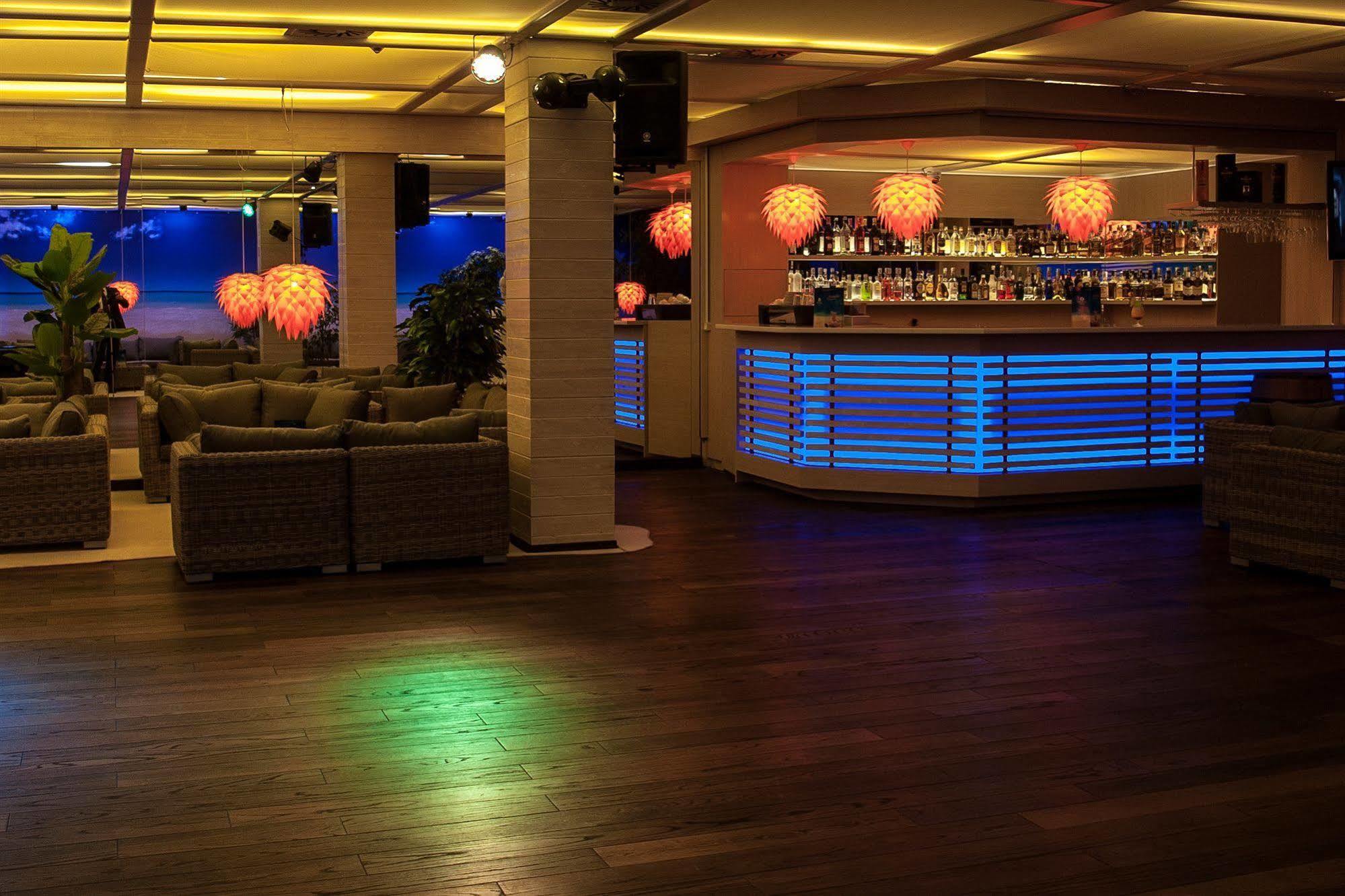 Odyssey Clubhotel Wellness & Spa Adults Only Κίελτσε Εξωτερικό φωτογραφία